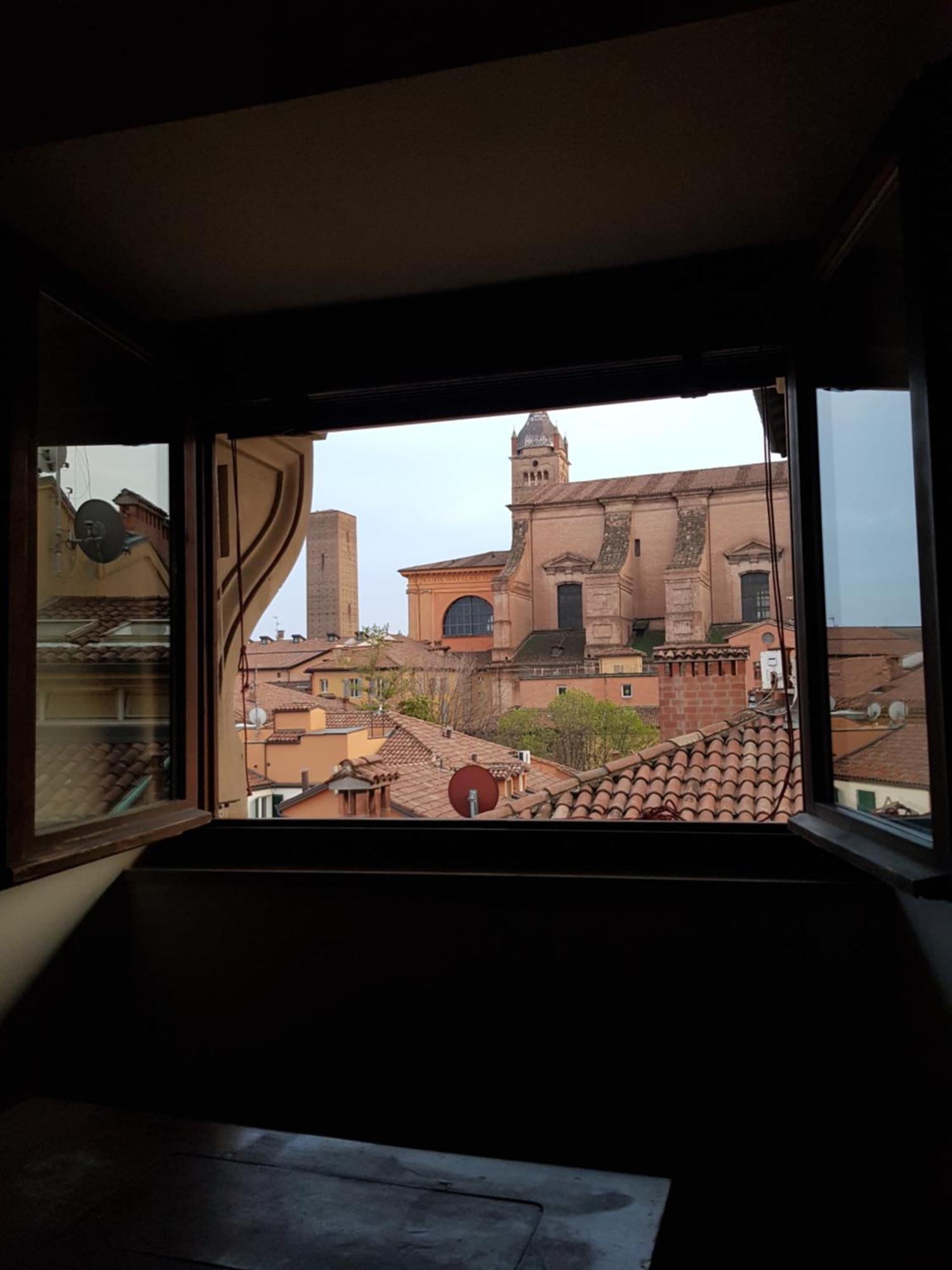 דירות Monolocale Sui Tetti Di Bologna - Via Indipendenza מראה חיצוני תמונה