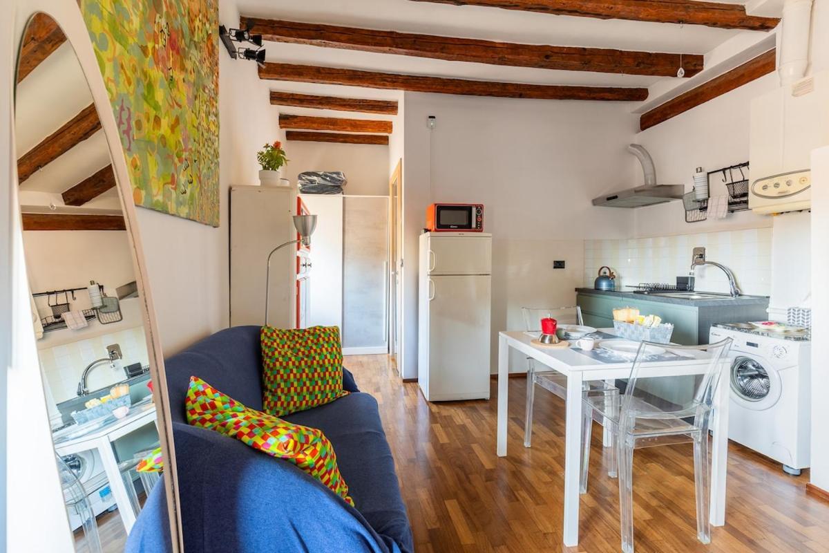 דירות Monolocale Sui Tetti Di Bologna - Via Indipendenza מראה חיצוני תמונה